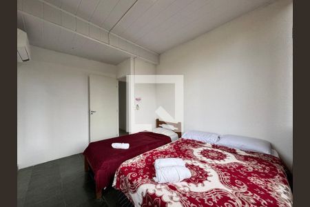 Casa de condomínio à venda com 660m², 6 quartos e 5 vagasQuarto 2