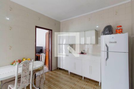 Casa à venda com 186m², 3 quartos e 2 vagas Casa à venda com 186m², 3 quartos e 2 vagasBanheiro