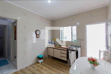 Casa à venda com 186m², 3 quartos e 2 vagas Casa à venda com 186m², 3 quartos e 2 vagasBanheiro