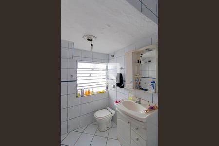 Casa à venda com 186m², 3 quartos e 2 vagas Casa à venda com 186m², 3 quartos e 2 vagasBanheiro