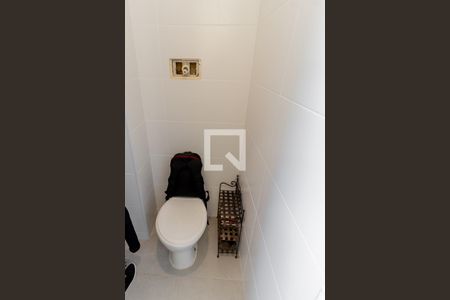 Apartamento à venda com 121m², 3 quartos e sem vaga Apartamento à venda com 121m², 3 quartos e sem vagaBanheiro de serviço