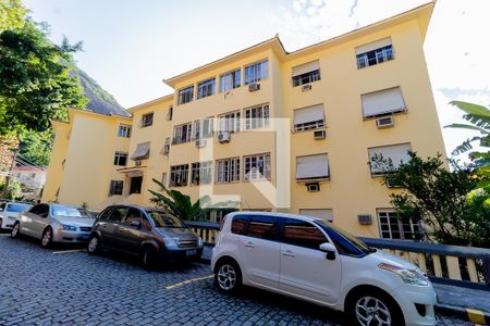 Apartamento à venda com 121m², 3 quartos e sem vaga Apartamento à venda com 121m², 3 quartos e sem vagaFachada