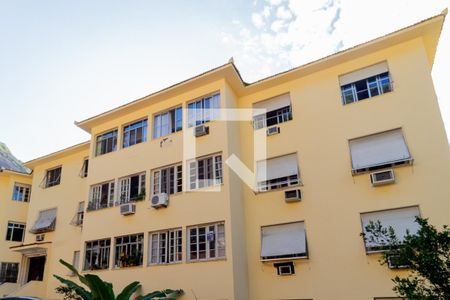 Apartamento à venda com 121m², 3 quartos e sem vaga Apartamento à venda com 121m², 3 quartos e sem vagaFachada