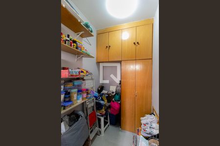 Apartamento à venda com 121m², 3 quartos e sem vaga Apartamento à venda com 121m², 3 quartos e sem vagaQuarto de Serviço