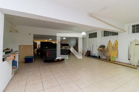 Casa à venda com 300m², 3 quartos e 8 vagasGaragem