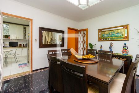 Casa à venda com 300m², 3 quartos e 8 vagasSala de Jantar