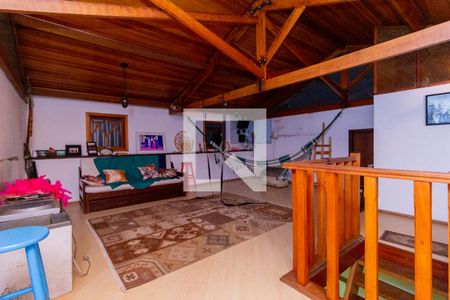 Casa à venda com 300m², 3 quartos e 8 vagasSótão