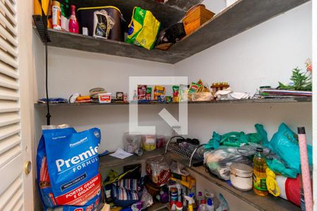 Casa à venda com 300m², 3 quartos e 8 vagasDespensa - Cozinha