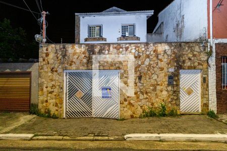 Casa à venda com 300m², 3 quartos e 8 vagasFachada