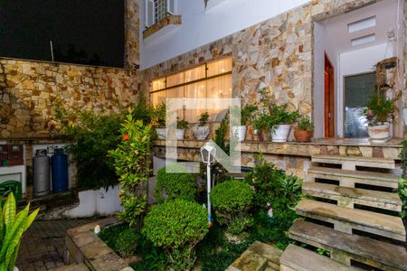 Casa à venda com 300m², 3 quartos e 8 vagasHall de entrada