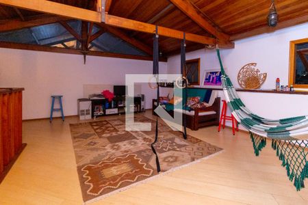 Casa à venda com 300m², 3 quartos e 8 vagasSótão