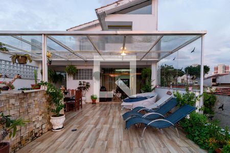 Casa à venda com 300m², 3 quartos e 8 vagasEspaço Gourmet