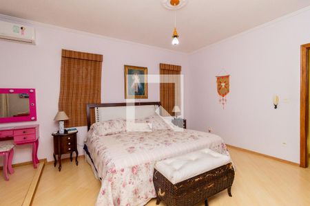 Casa à venda com 300m², 3 quartos e 8 vagasSuíte 3