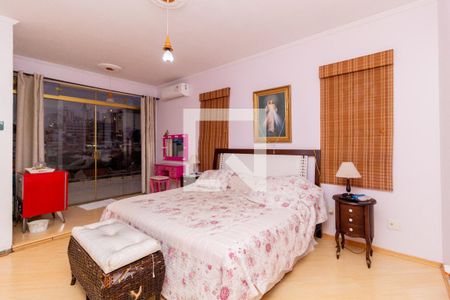 Casa à venda com 300m², 3 quartos e 8 vagasSuíte 3