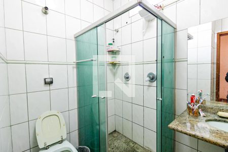 Casa à venda com 270m², 3 quartos e 2 vagasBanheiro