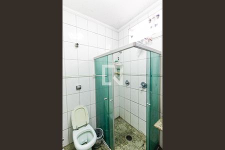 Casa à venda com 270m², 3 quartos e 2 vagasBanheiro