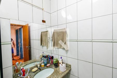 Casa à venda com 270m², 3 quartos e 2 vagasBanheiro