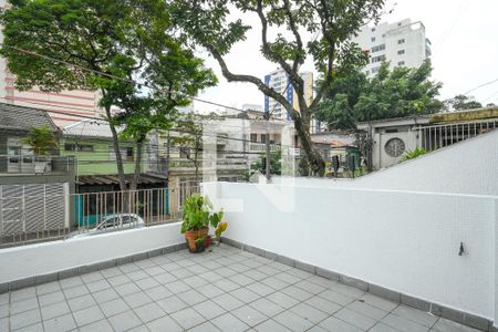 Casa à venda com 118m², 2 quartos e 1 vaga Casa à venda com 118m², 2 quartos e 1 vagaVaranda