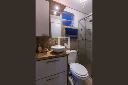 Casa de condomínio à venda com 130m², 3 quartos e 3 vagasBanheiro 1