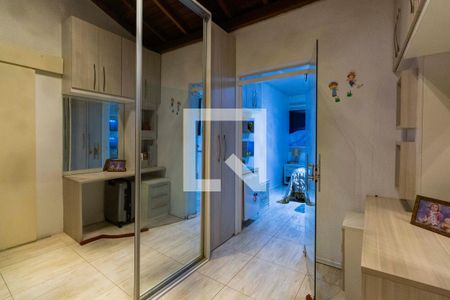 Casa de condomínio à venda com 130m², 3 quartos e 3 vagasSuíte 