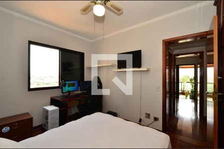 Apartamento à venda com 214m², 4 quartos e 4 vagasQuarto 1