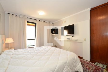 Apartamento à venda com 214m², 4 quartos e 4 vagasSuíte 2