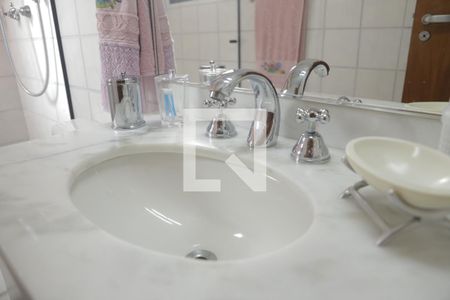 Apartamento à venda com 78m², 3 quartos e 2 vagasBanheiro da Suíte