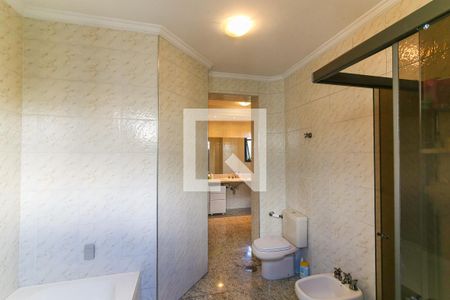 Apartamento para alugar com 215m², 2 quartos e 4 vagasBanheiro da Suíte 2