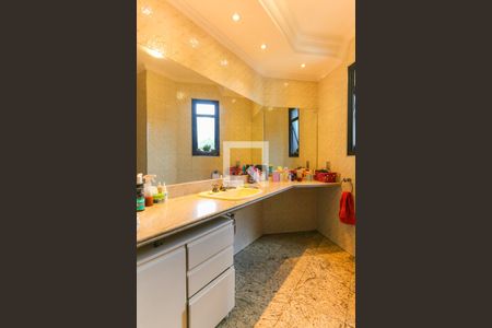 Apartamento para alugar com 215m², 2 quartos e 4 vagasBanheiro da Suíte 2