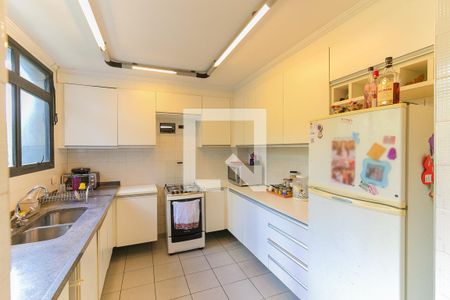 Apartamento para alugar com 215m², 2 quartos e 4 vagasCozinha