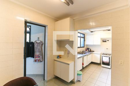 Apartamento para alugar com 215m², 2 quartos e 4 vagasCozinha