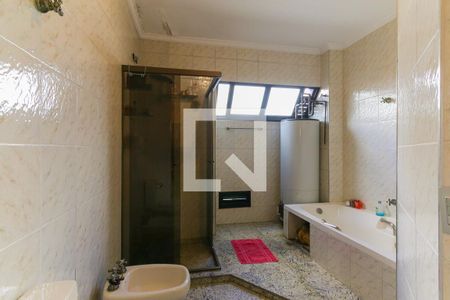 Apartamento para alugar com 215m², 2 quartos e 4 vagasBanheiro da Suíte 2