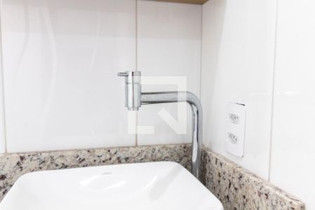 Casa à venda com 165m², 4 quartos e 4 vagasBanheiro - torneira