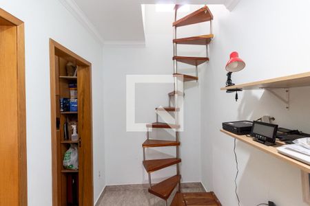 Casa à venda com 165m², 4 quartos e 4 vagasEscritório