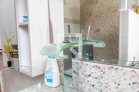 Casa à venda com 165m², 4 quartos e 4 vagasBanheiro - torneira