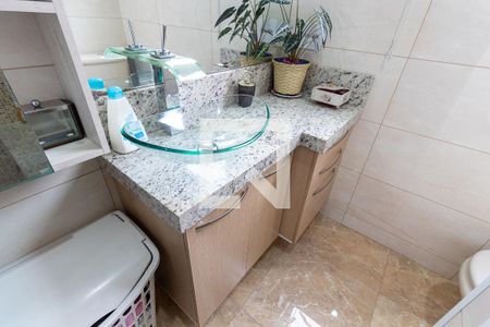 Casa à venda com 165m², 4 quartos e 4 vagasBanheiro 3