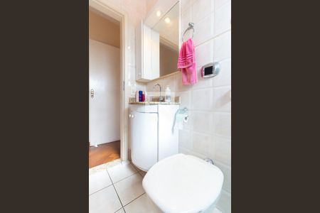 Casa à venda com 152m², 4 quartos e 4 vagasBanheiro da Suíte 01