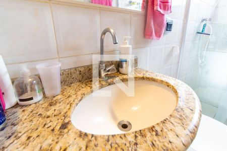 Casa à venda com 152m², 4 quartos e 4 vagasBanheiro da Suíte 01