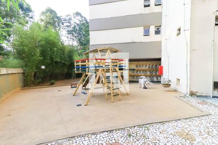 Apartamento à venda com 160m², 3 quartos e 3 vagas Apartamento à venda com 160m², 3 quartos e 3 vagasÁrea comum - Playground