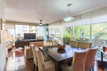 Apartamento à venda com 160m², 3 quartos e 3 vagas Apartamento à venda com 160m², 3 quartos e 3 vagasSala de Jantar