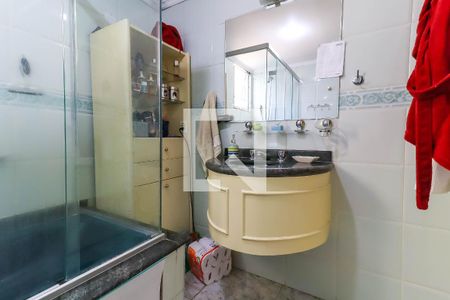 Apartamento à venda com 160m², 3 quartos e 3 vagas Apartamento à venda com 160m², 3 quartos e 3 vagasBanheiro da Suíte 1