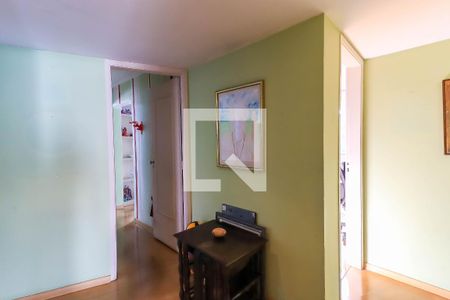 Apartamento à venda com 160m², 3 quartos e 3 vagas Apartamento à venda com 160m², 3 quartos e 3 vagasCorredor