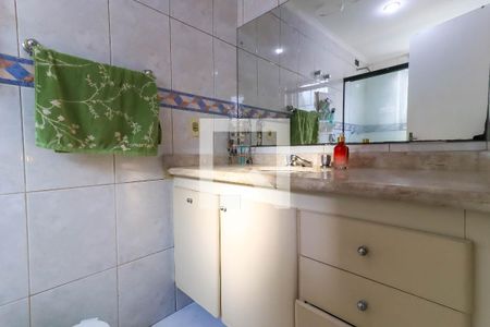 Apartamento à venda com 160m², 3 quartos e 3 vagas Apartamento à venda com 160m², 3 quartos e 3 vagasBanheiro da Suíte 2