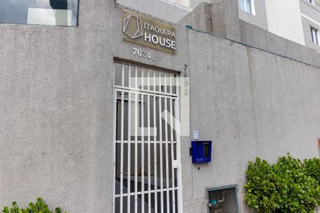 Apartamento à venda com 43m², 1 quarto e sem vaga Apartamento à venda com 43m², 1 quarto e sem vagaFachada