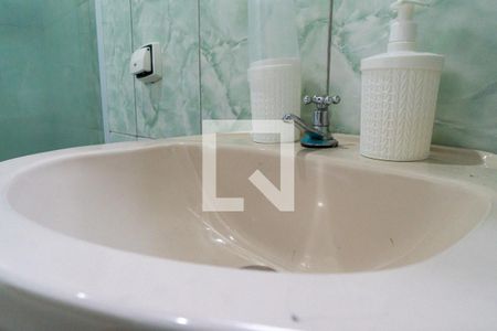 Casa à venda com 150m², 3 quartos e 1 vaga Casa à venda com 150m², 3 quartos e 1 vagaBanheiro da Suíte Detalhe