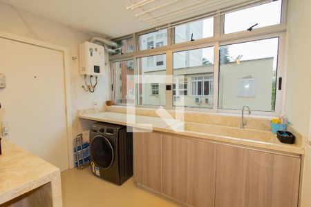 Apartamento à venda com 260m², 3 quartos e 2 vagas Apartamento à venda com 260m², 3 quartos e 2 vagasDetalhe da área de serviço