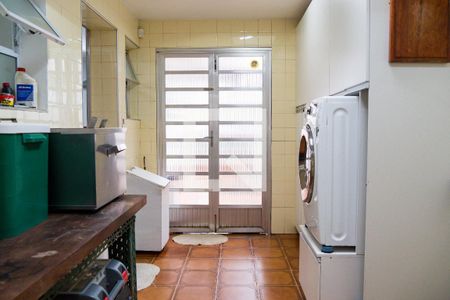 Casa à venda com 500m², 5 quartos e 5 vagasLavanderia