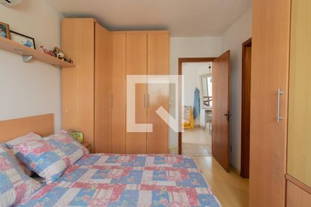 Apartamento à venda com 130m², 3 quartos e 2 vagasQuarto 3