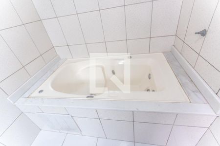 Casa à venda com 188m², 3 quartos e 2 vagasBanheiro suíte 2