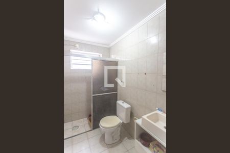Casa à venda com 188m², 3 quartos e 2 vagasBanheiro social